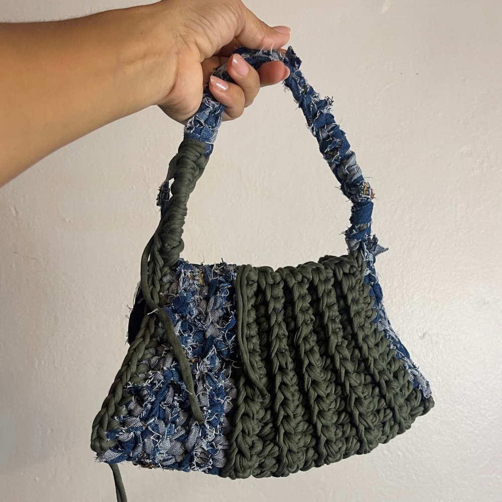 Small crocheted bag